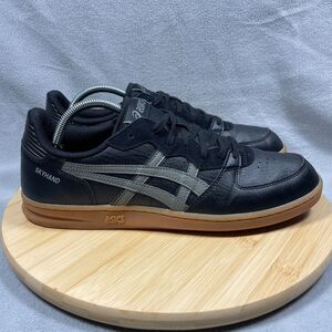 ASICS Skyhand OG Mens Size 10 Black Gum Casual Athletic Shoes Sneakers